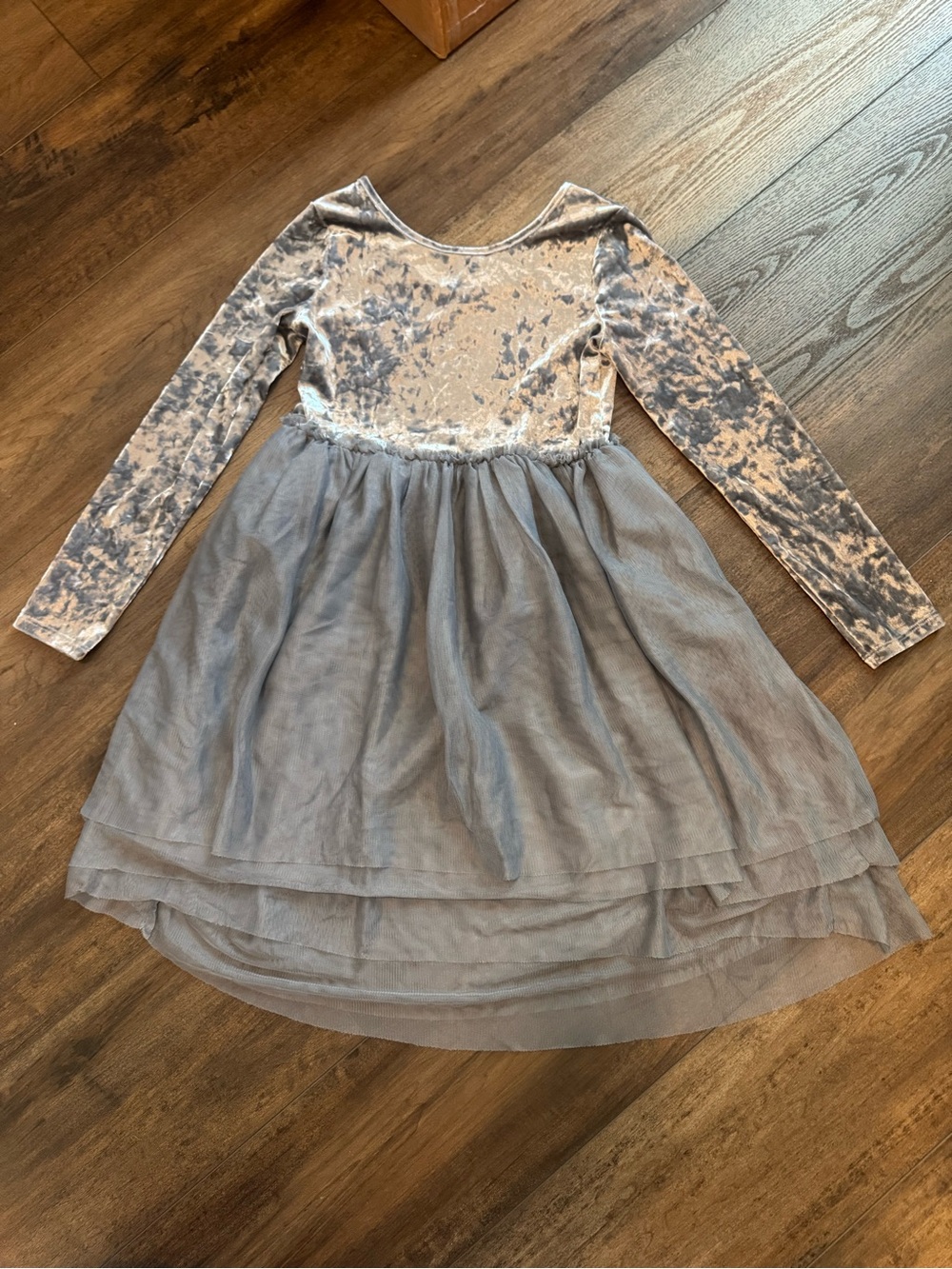Cat & Jack girls size 7/8 silver velvet and tulle dress